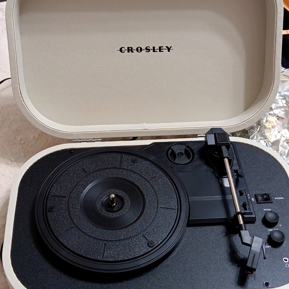 Crosley discovery portable Bluetooth